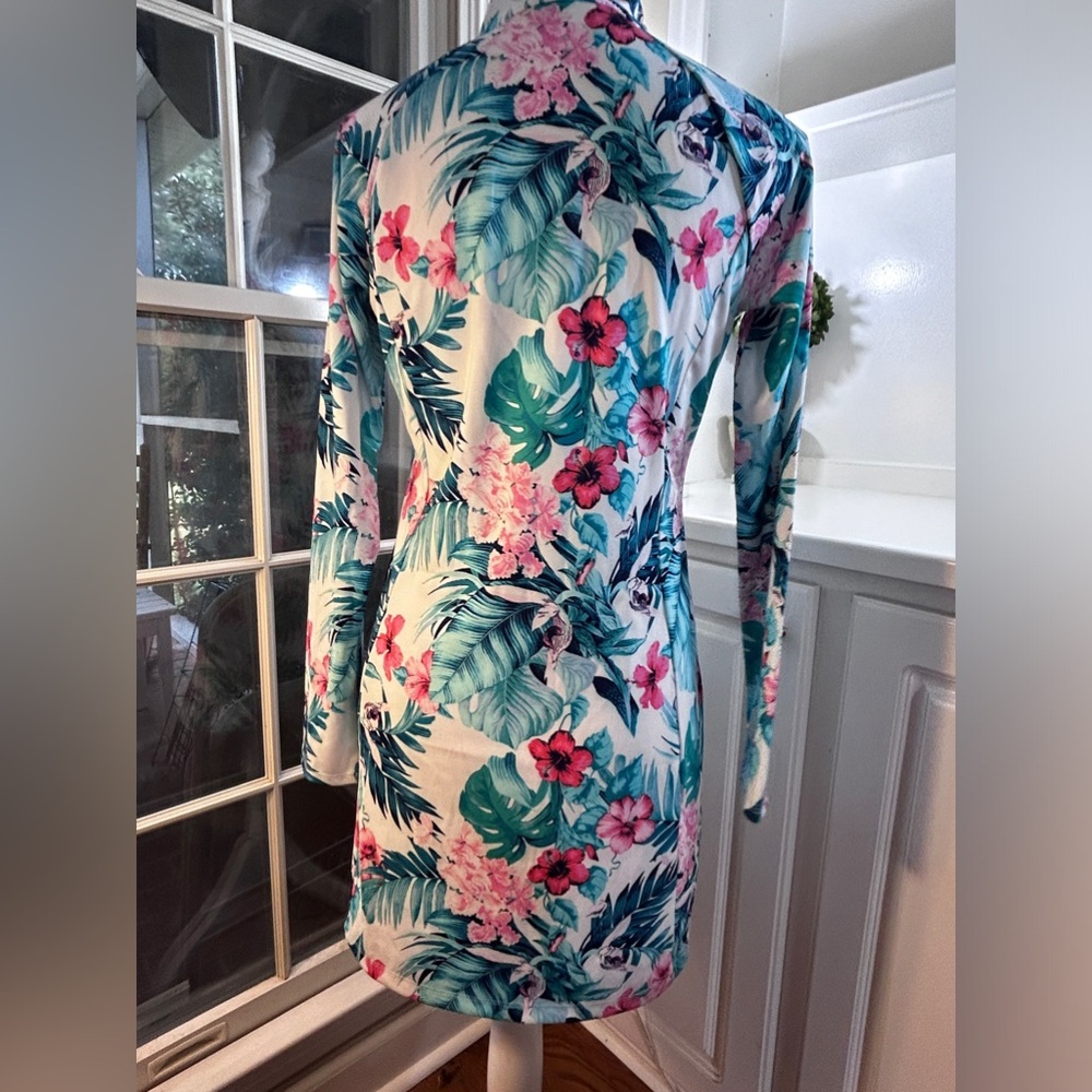 Tommy Bahama Women’s Golf Dress Tennis Tropical Floral UPF 50 Sun Size Small